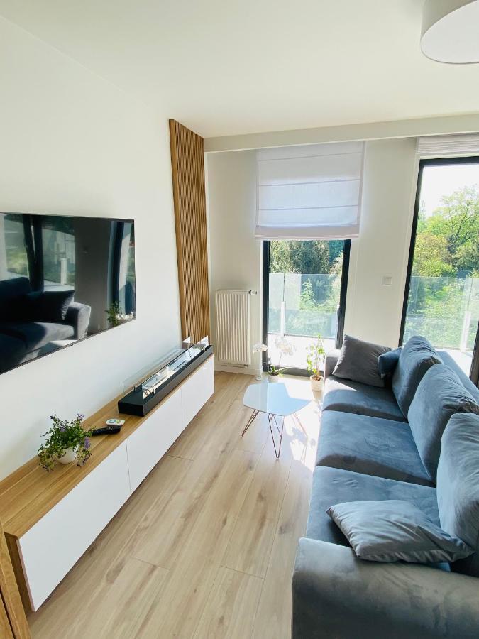Luxury White Apartment In Park Lotnikow 克拉科夫 外观 照片